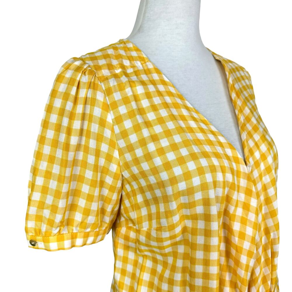 Kut from the Kloth Golden Yellow Gingham Checkered Short Sleeve Twist Top - Picture 4 of 10